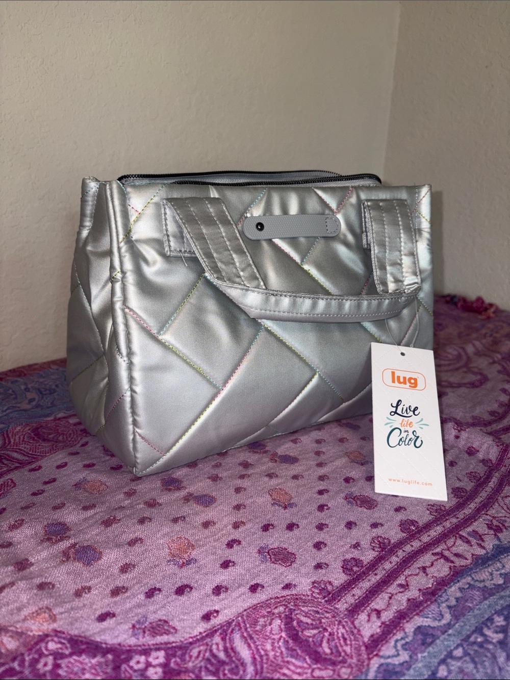 Lug Jitterbug Metallic Silver with Rainbow stitchpop